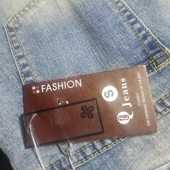 Vintage Washed Denim Distressed Jeans - Picture 8 of 9